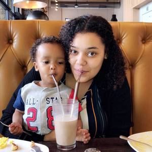 Meet your Posher, Alexis